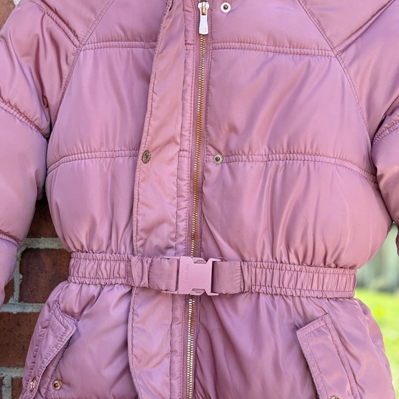 Girls’ Mauve Puffer Jacket with Belt & Hood – Size 10 girls - Picture 3 of 4